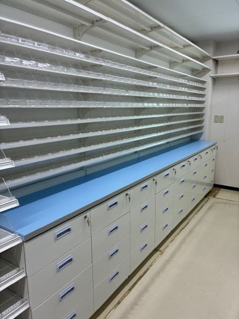 DPS錠剤台（連結）オープンケース仕様＋上部在庫棚